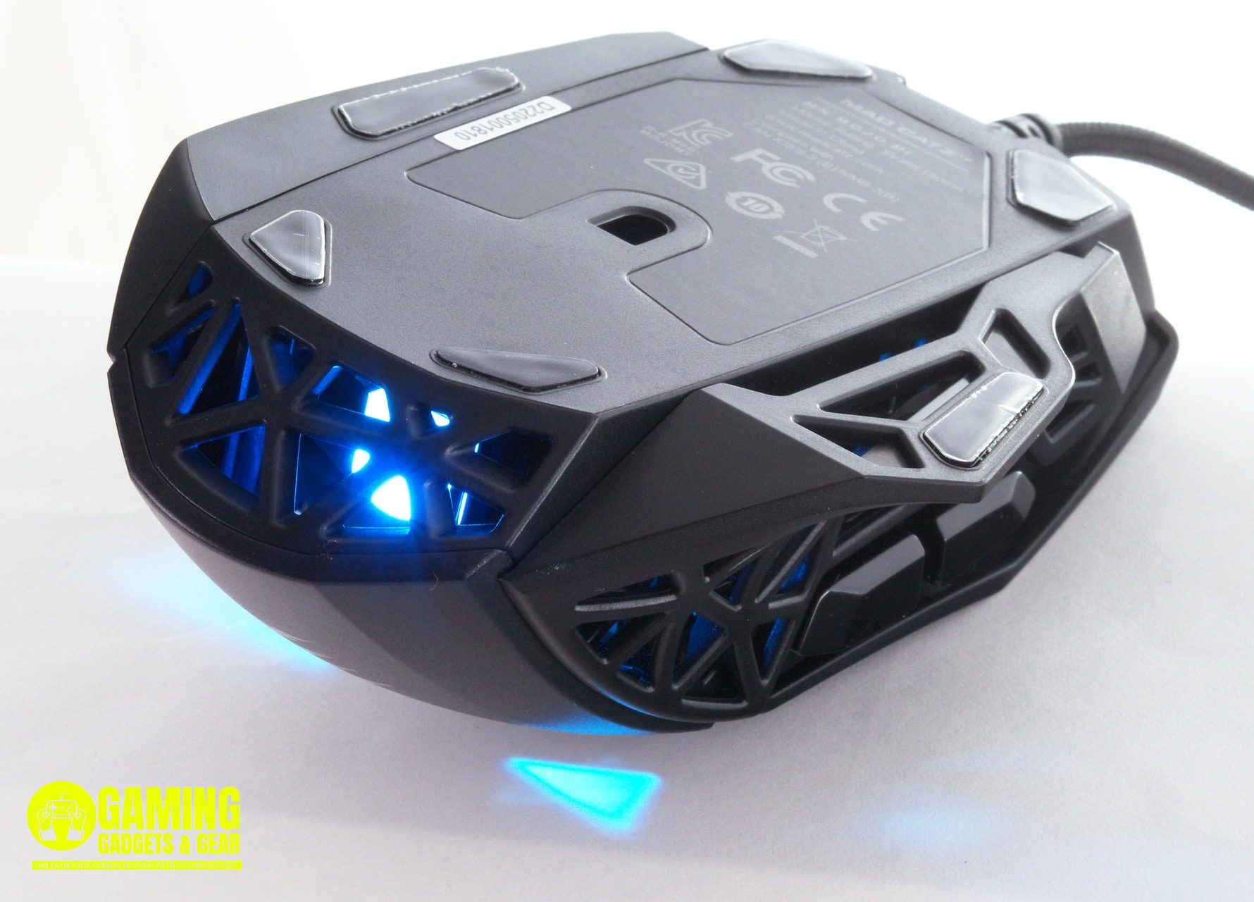 Mad Catz M.O.J.O. M1 Gaming Mouse_4