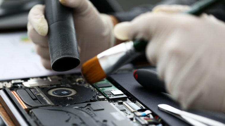 How to Clean Inside a Laptop Computer