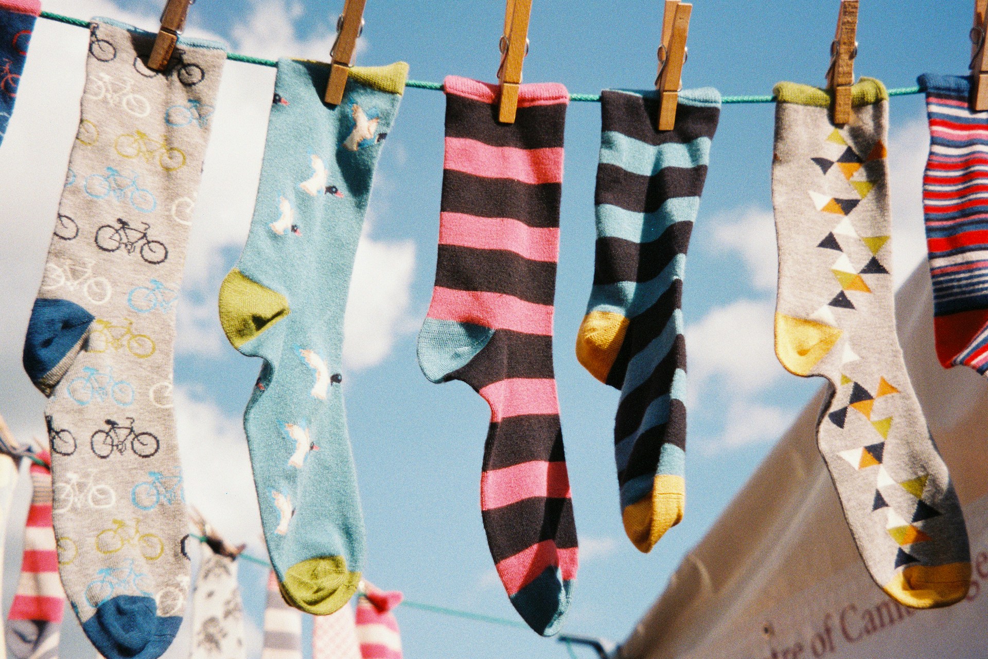 Cleaning Pros' 5 Ways to Use Old Socks for Chores